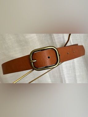 GAP Brown Faux Leather Belt M Gold Tone Buckle Classic Minimal